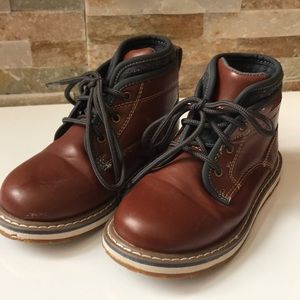 Boots boys 11